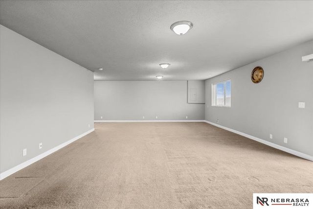 16471 Read Street, Bennington, NE 68007