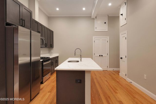 14 W Front Street, 3F, Red Bank, NJ 07701