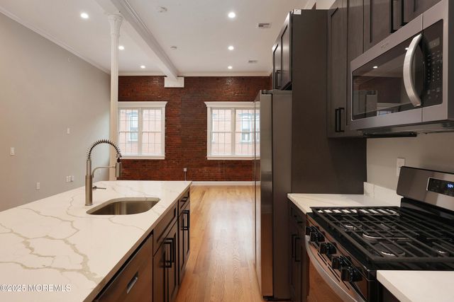 14 W Front Street, 3F, Red Bank, NJ 07701