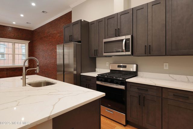 14 W Front Street, 3F, Red Bank, NJ 07701