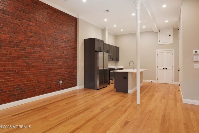 14 W Front Street, 3F, Red Bank, NJ 07701