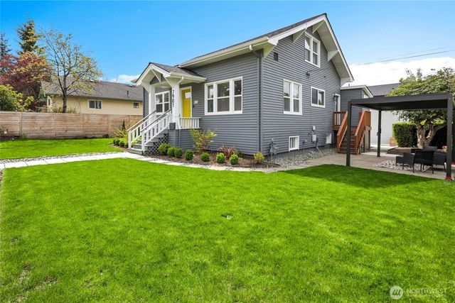 7901 16th Avenue SW, Seattle, WA 98106