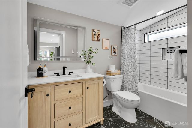 7901 16th Avenue SW, Seattle, WA 98106