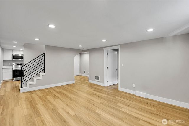 7901 16th Avenue SW, Seattle, WA 98106