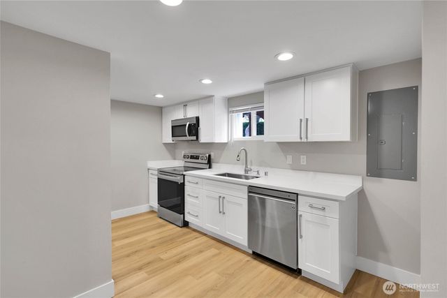 7901 16th Avenue SW, Seattle, WA 98106