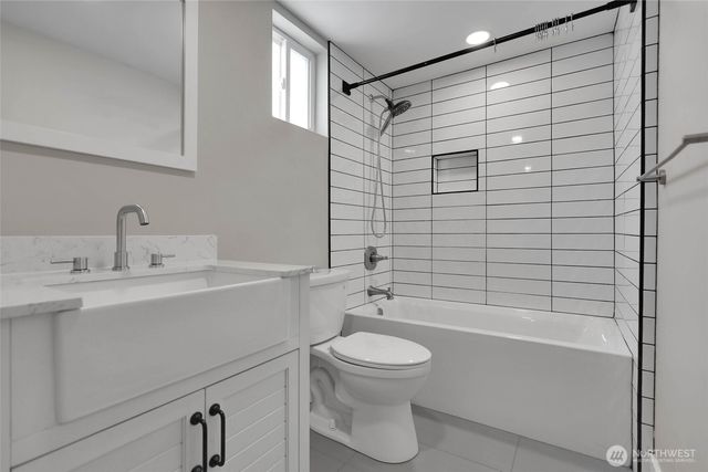 7901 16th Avenue SW, Seattle, WA 98106
