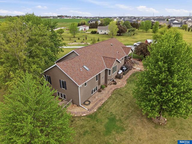 6830 SW 9 Street, Lincoln, NE 68523
