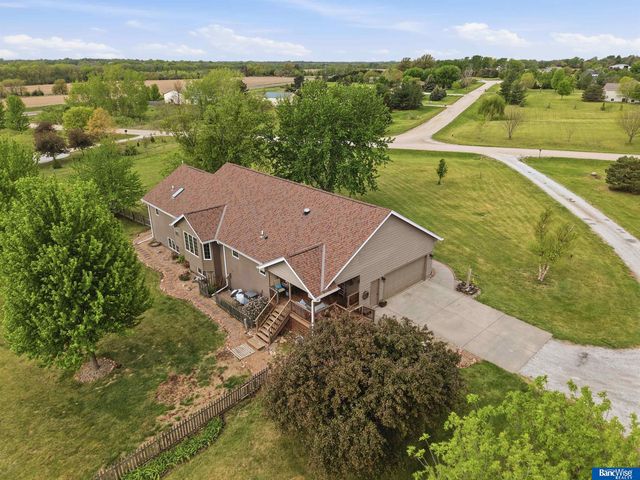 6830 SW 9 Street, Lincoln, NE 68523