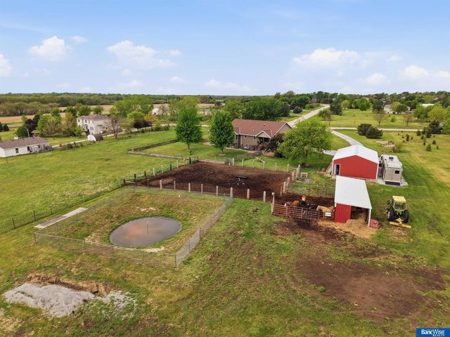 6830 SW 9 Street, Lincoln, NE 68523