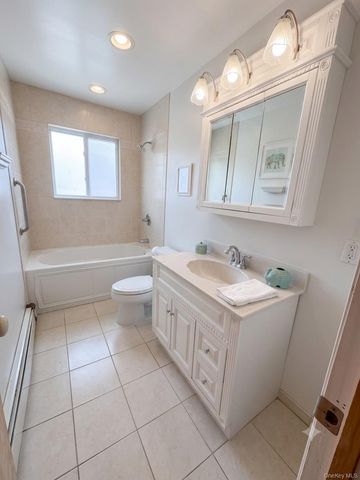 73 Cherokee Avenue, West Islip, NY 11795