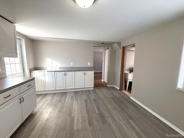 22700 SOCIA Street, St. Clair Shores, MI 48082