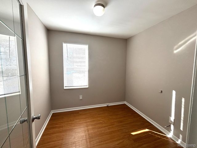 22700 SOCIA Street, St. Clair Shores, MI 48082