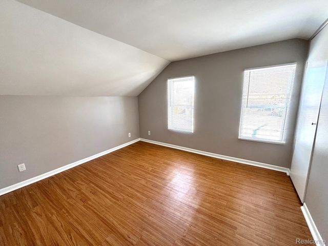 22700 SOCIA Street, St. Clair Shores, MI 48082