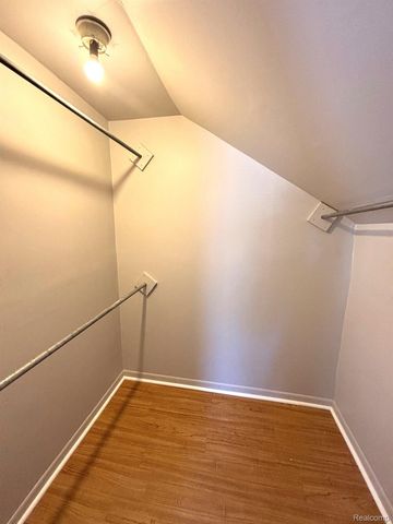 22700 SOCIA Street, St. Clair Shores, MI 48082