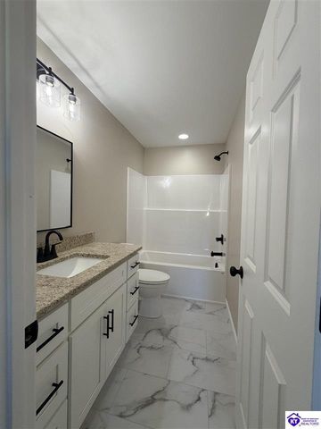 72 Democratic Court, Radcliff, KY 40160