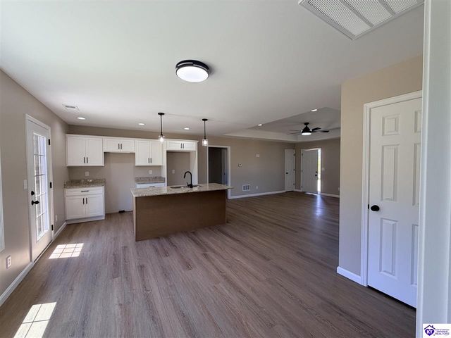 72 Democratic Court, Radcliff, KY 40160