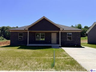 72 Democratic Court, Radcliff, KY 40160