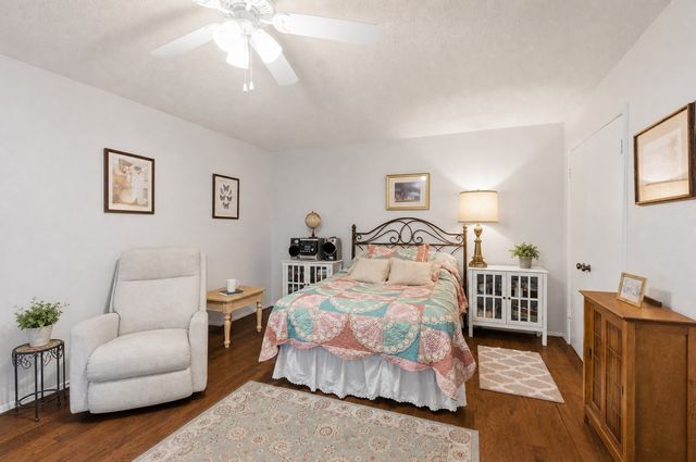 618 Castlewood Lane, Arlington, TX 76012