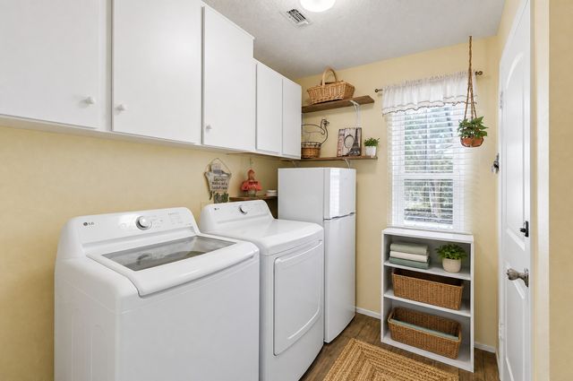 618 Castlewood Lane, Arlington, TX 76012