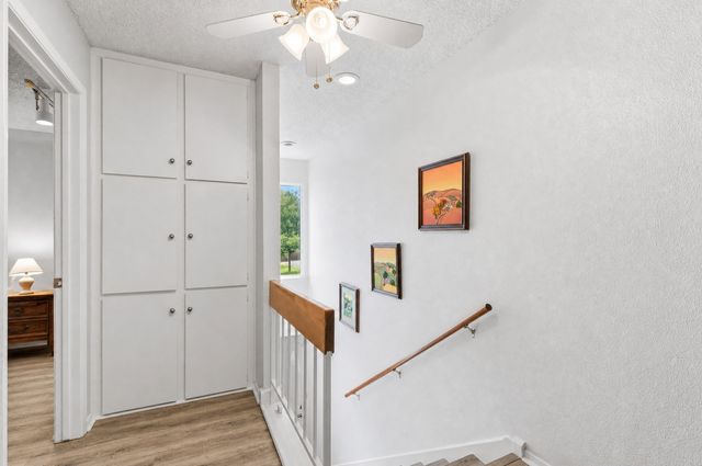 618 Castlewood Lane, Arlington, TX 76012