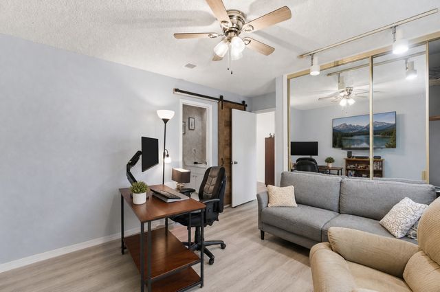 618 Castlewood Lane, Arlington, TX 76012