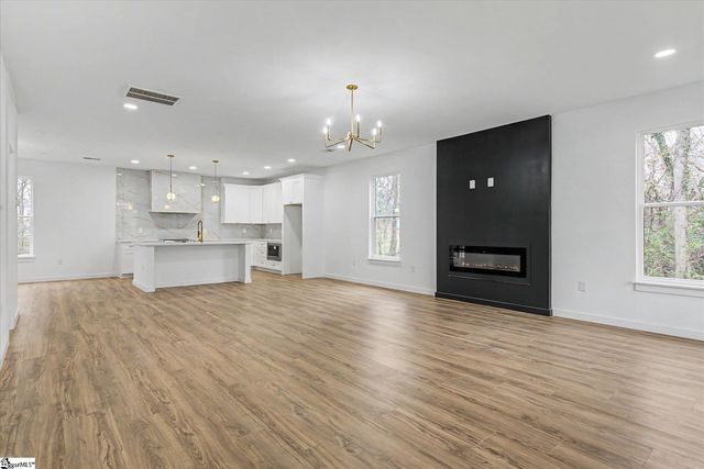 4 Mckinley Drive, Greenville, SC 29611