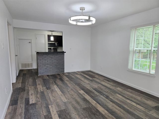 839 Wax Myrtle Lane A, Houston, TX 77079
