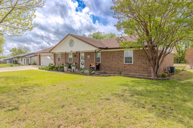 604 E Fm 272, Celeste, TX 75423