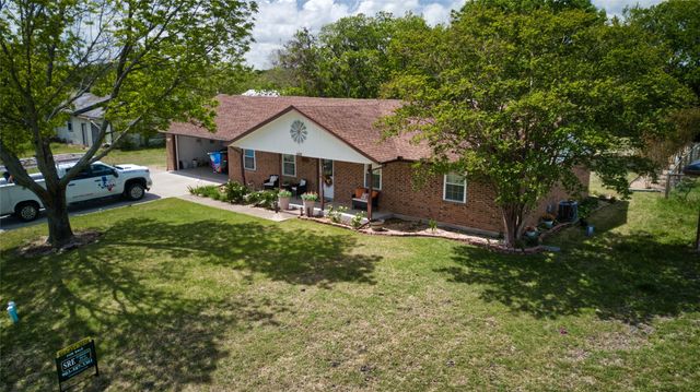 604 E Fm 272, Celeste, TX 75423