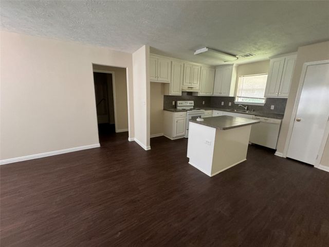 16310 Long Valley Court, Conroe, TX 77302