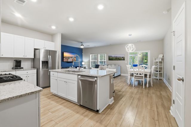 175 Leaflet Loop, Pawleys Island, SC 29585