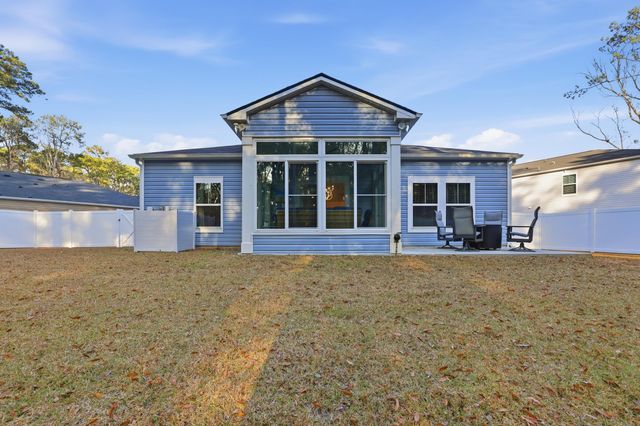 175 Leaflet Loop, Pawleys Island, SC 29585