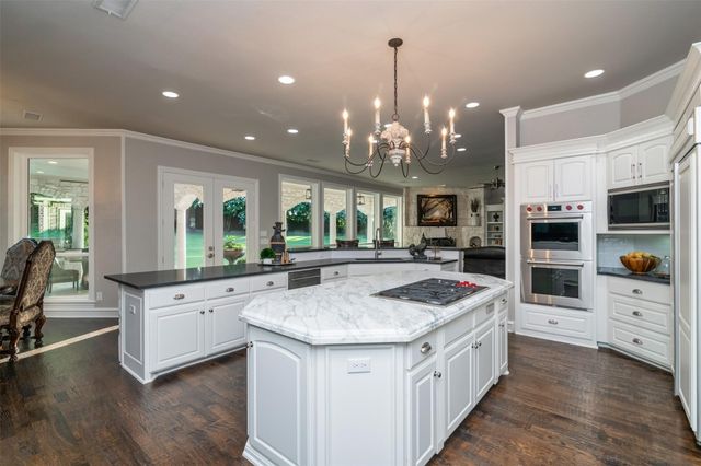 1704 Bison Meadow Lane, Heath, TX 75032