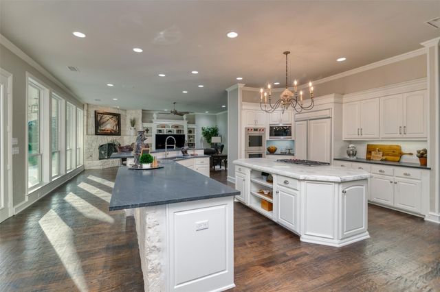 1704 Bison Meadow Lane, Heath, TX 75032