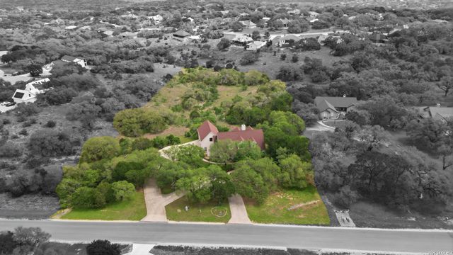 560 Winding Vw, New Braunfels, TX 78132