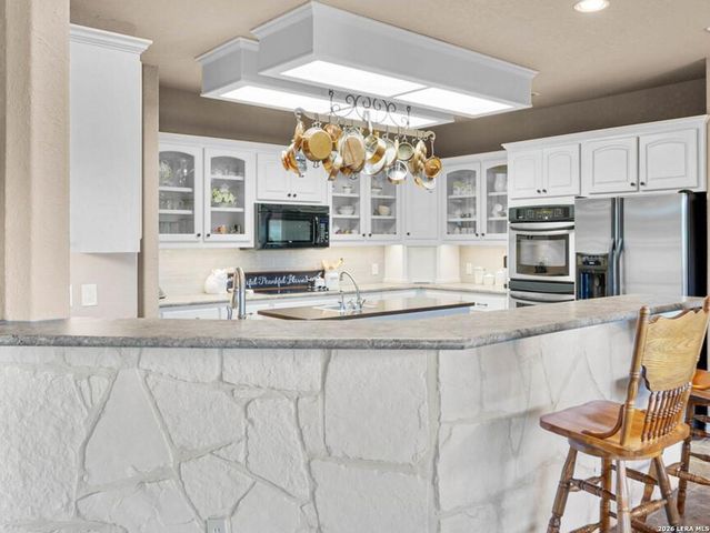 560 Winding Vw, New Braunfels, TX 78132