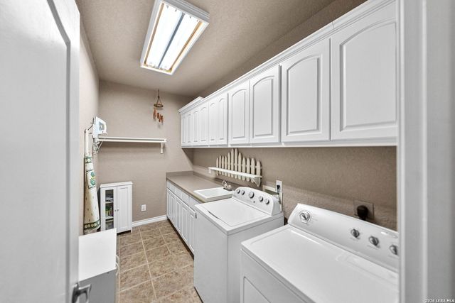560 Winding Vw, New Braunfels, TX 78132