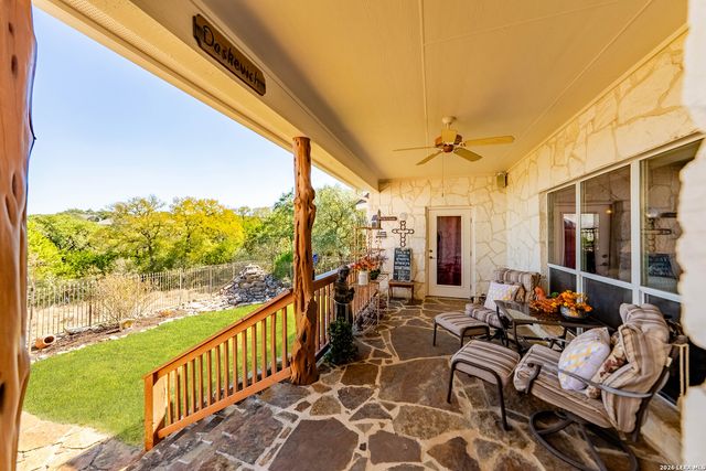 560 Winding Vw, New Braunfels, TX 78132