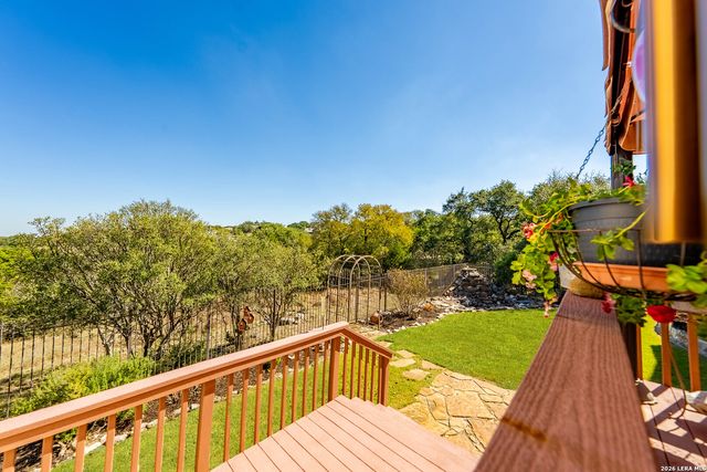 560 Winding Vw, New Braunfels, TX 78132