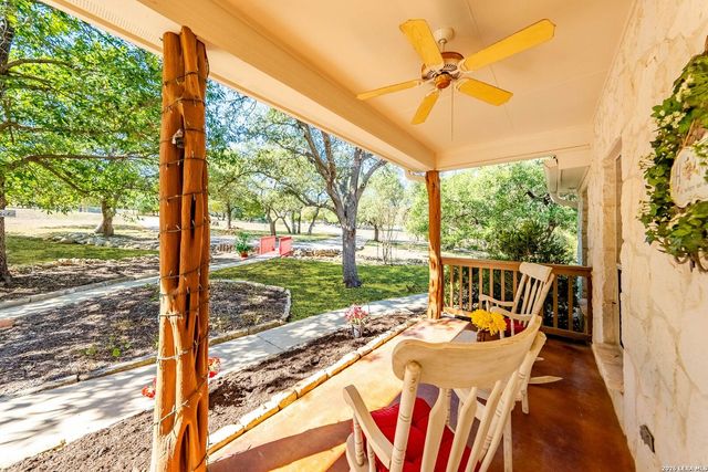 560 Winding Vw, New Braunfels, TX 78132
