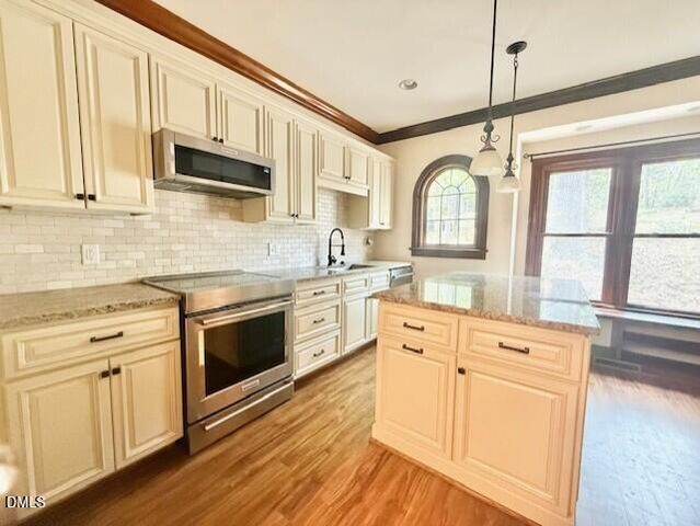 6844 Gloucester Road, Raleigh, NC 27612