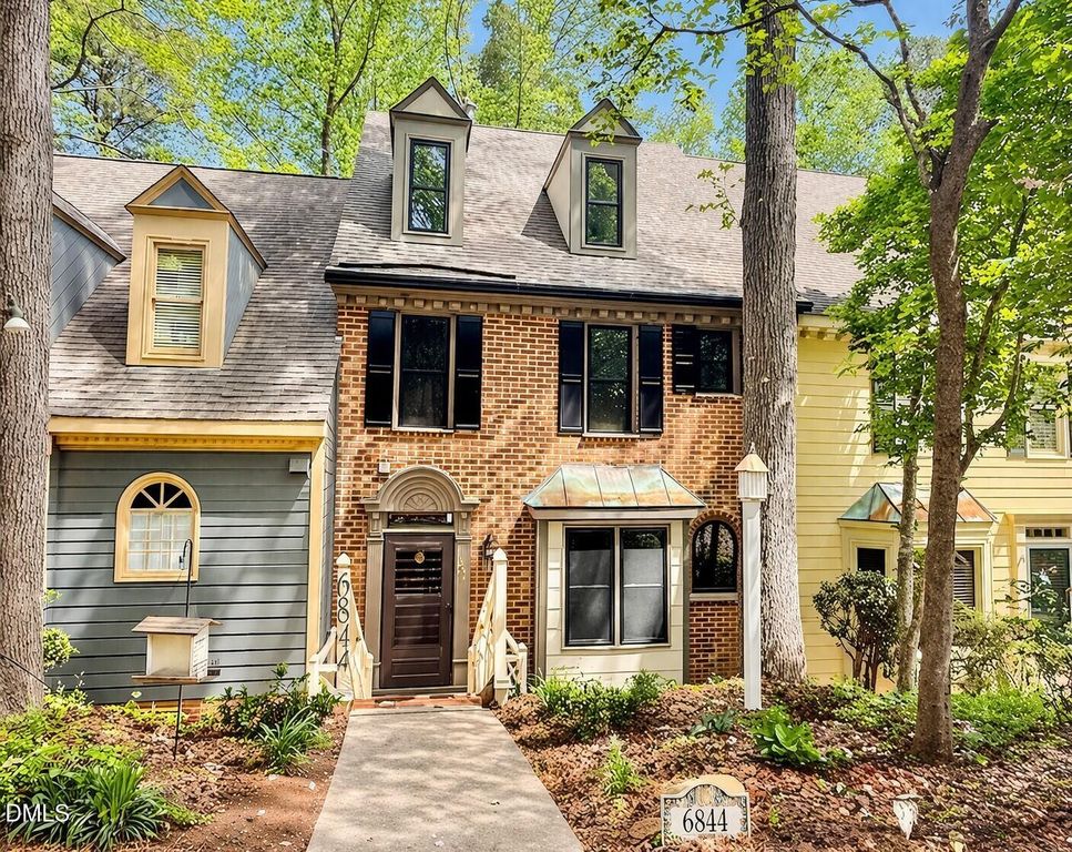 6844 Gloucester Road, Raleigh, NC 27612