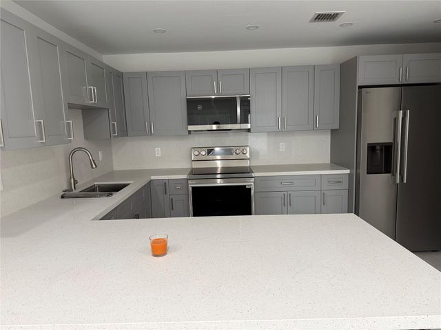 6720 Park Street, Hollywood, FL 33024