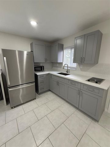 6720 Park Street, Hollywood, FL 33024