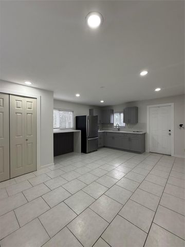 6720 Park Street, Hollywood, FL 33024