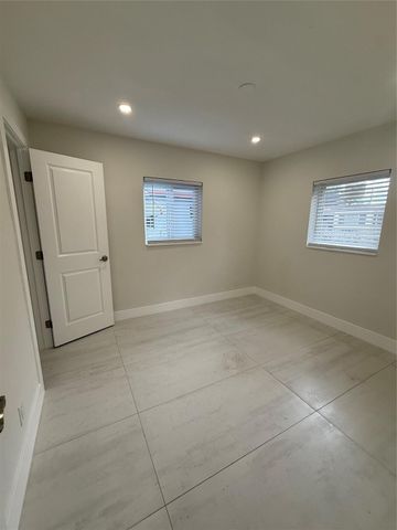 6720 Park Street, Hollywood, FL 33024