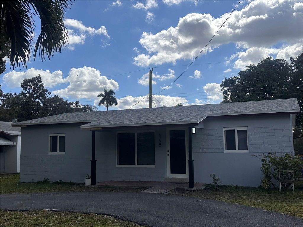 6720 Park Street, Hollywood, FL 33024