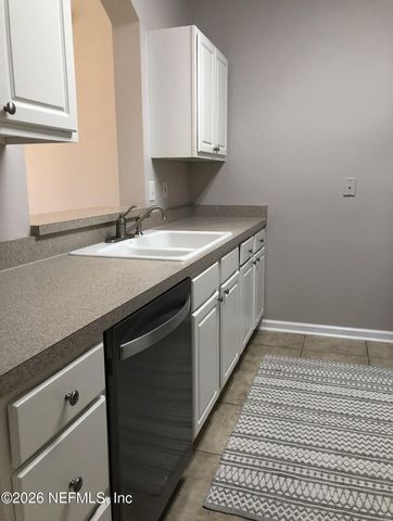 7990 BAYMEADOWS Road 803, Jacksonville, FL 32256