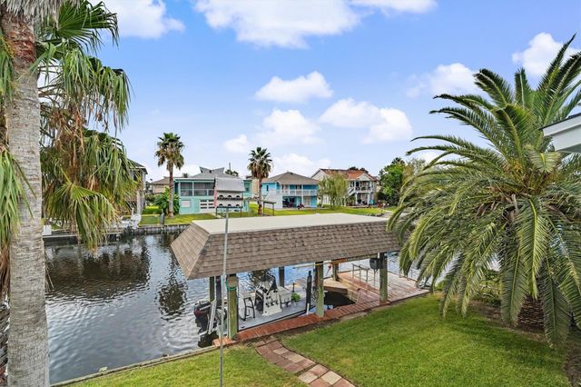 531 Pompano Street, Bayou Vista, TX 77563