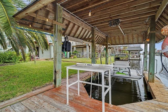 531 Pompano Street, Bayou Vista, TX 77563